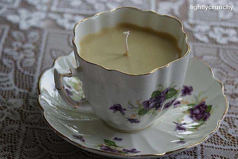 homemade lavender beeswax candle (1/3)